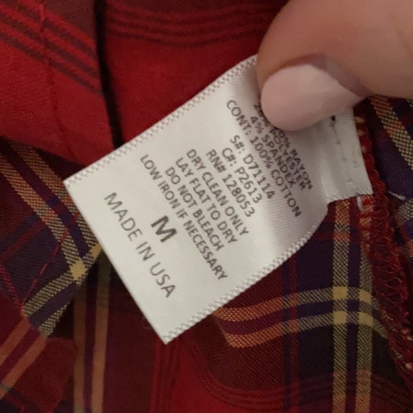 Potter’s Pot Gray Top with Flannel Detail - Picture 3 of 4